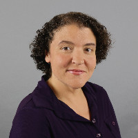 Debbie de la Cruz